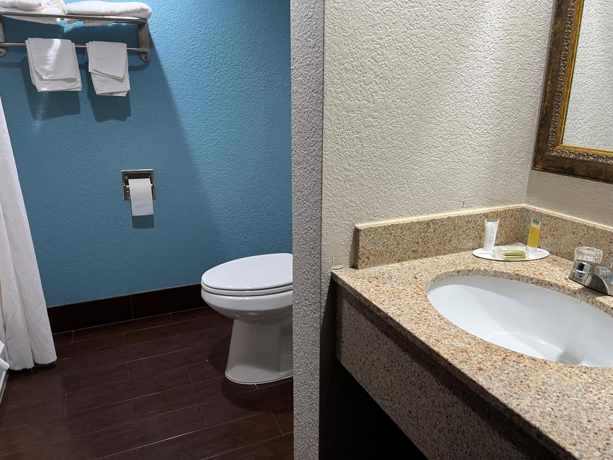 Days Inn By Wyndham Joplin Ngoại thất bức ảnh